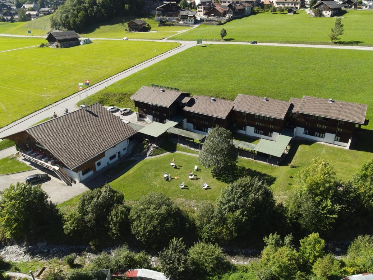 Hotel Roc Et Neige Chateau-d'Oex Exteriör bild