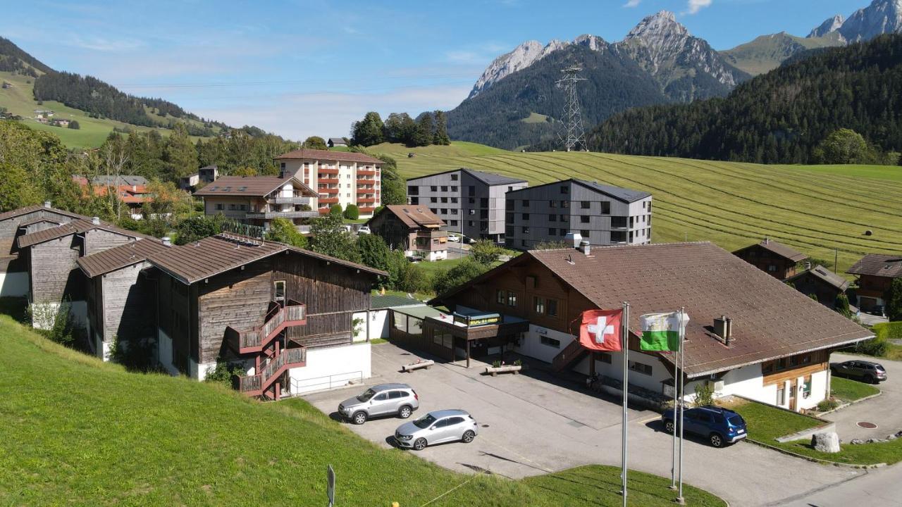 Hotel Roc Et Neige Chateau-d'Oex Exteriör bild