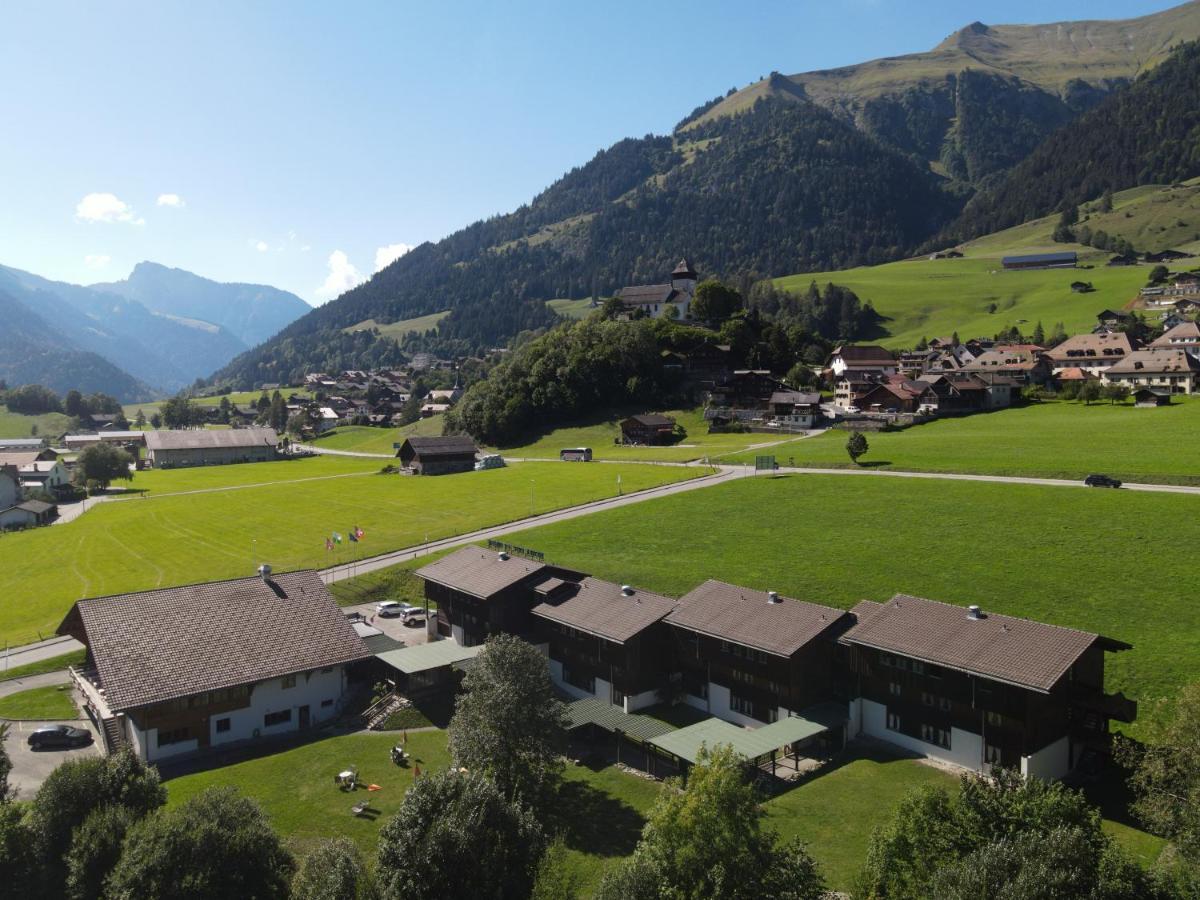 Hotel Roc Et Neige Chateau-d'Oex Exteriör bild